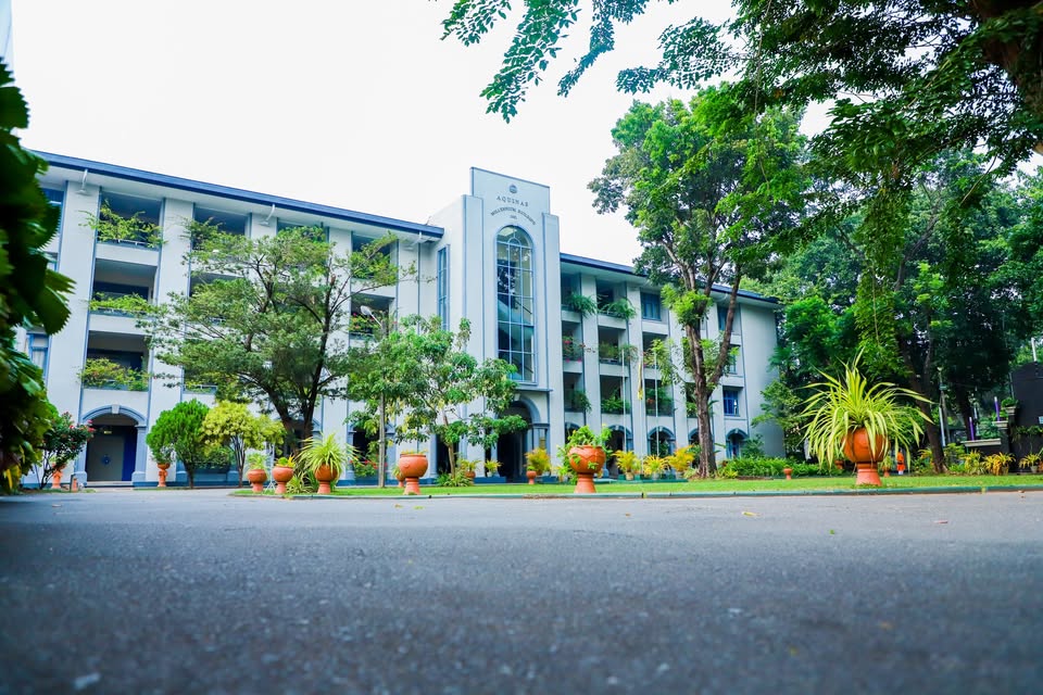 Aquinas College Entrance